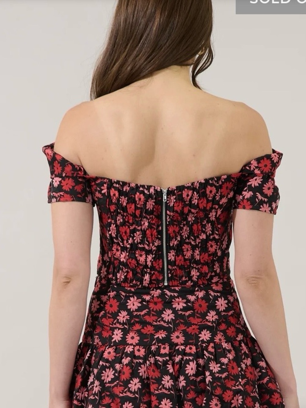 Sugarlips Rocio Black Off-Shoulder Crop Top with Fredonia Floral Print NWT large - Picture 5 of 10